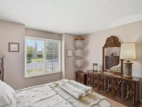Bedroom - 231 Breezewalk Dr, Vallejo, CA 94591 photo 6 of 10
