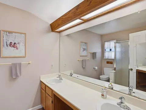 Bath - 231 Breezewalk Dr, Vallejo, CA 94591 photo 1 of 5