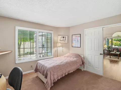 Bedroom - 231 Breezewalk Dr, Vallejo, CA 94591 photo 2 of 10