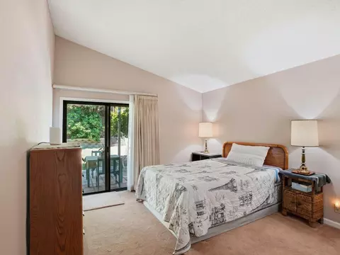 Bedroom - 231 Breezewalk Dr, Vallejo, CA 94591 photo 7 of 10