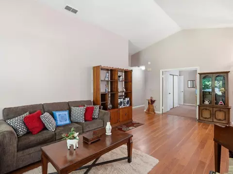 Living - 231 Breezewalk Dr, Vallejo, CA 94591 photo 2 of 6