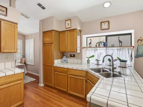 Kitchen - 231 Breezewalk Dr, Vallejo, CA 94591 photo 2 of 5