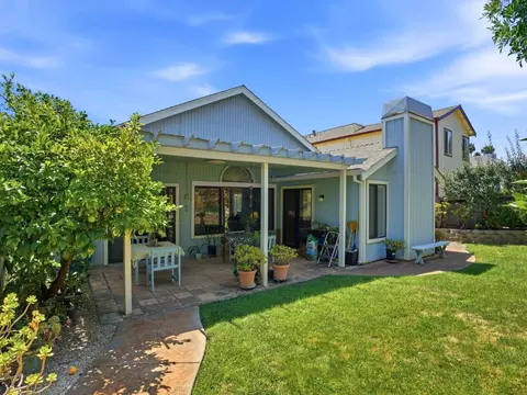 Exterior - 231 Breezewalk Dr, Vallejo, CA 94591 photo 8 of 11