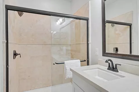Bath - 1357 Merry Loop, Milpitas, CA 95035 photo 3 of 8