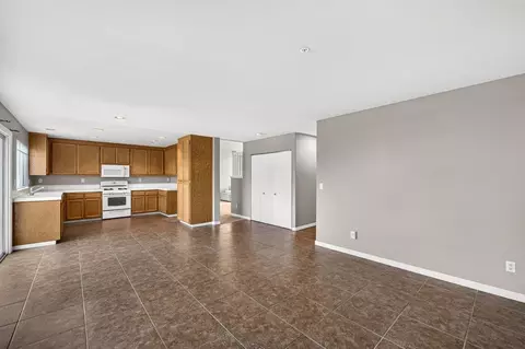Living - 1185 Raven Ct, Salinas, CA 93905 photo 3 of 6