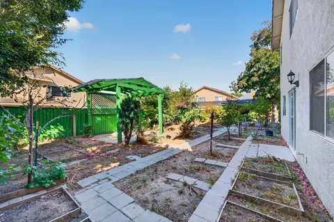 Exterior - 1185 Raven Ct, Salinas, CA 93905 photo 7 of 10