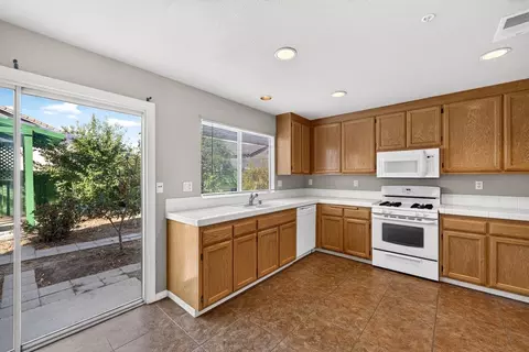 Kitchen - 1185 Raven Ct, Salinas, CA 93905 photo 2 of 5