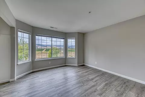 Living - 1920 Constitution Blvd 24, Salinas, CA 93905 photo 9 of 10