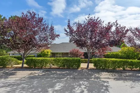 Woodland Dr, Hillsborough, CA 94010