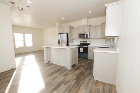 2055 Rucker Ave, Gilroy, CA 95020 photo 2