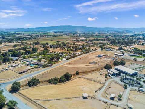 2055 Rucker Ave, Gilroy, CA 95020 photo 17