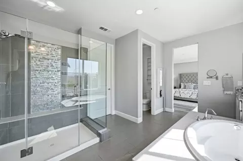 Bath - 19217 Eagle View Dr, Morgan Hill, CA 95037 photo 6 of 6