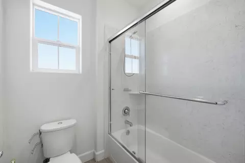 Bath - 19217 Eagle View Dr, Morgan Hill, CA 95037 photo 4 of 6