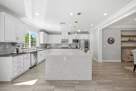 Kitchen - 19217 Eagle View Dr, Morgan Hill, CA 95037 photo 2 of 2