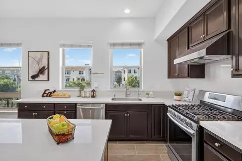 Kitchen - 1718 Hazelnut Ln, Milpitas, CA 95035 photo 4 of 4