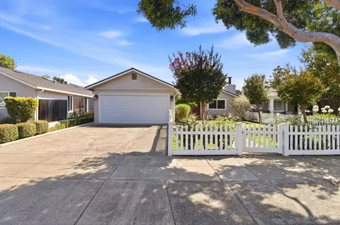 505 Hiller St, Belmont, CA 94002