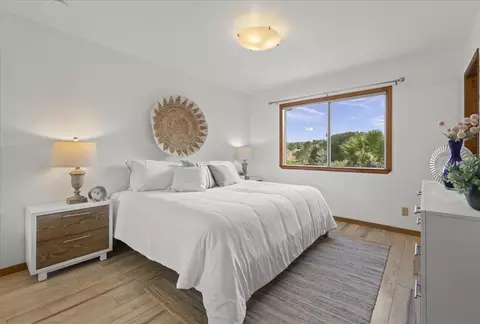 Bedroom - 807 Tierra Alta St, Moss Beach, CA 94038 photo 1 of 7