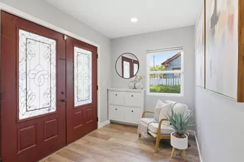 Entry Way - 140 2nd St, Gilroy, CA 95020 photo 1 of 2