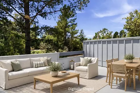 2052 Wharf Rd, Capitola, CA 95010