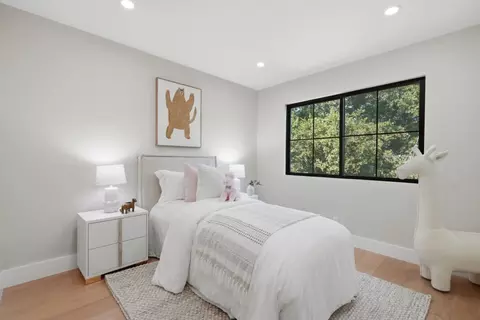 Bedroom - 400 Patrick Way, Los Altos, CA 94022 photo 4 of 5