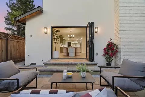 Exterior - 400 Patrick Way, Los Altos, CA 94022 photo 4 of 8