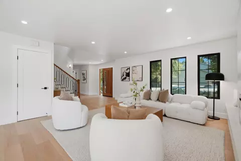 Living - 400 Patrick Way, Los Altos, CA 94022 photo 2 of 3