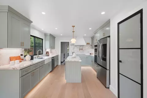 Kitchen - 400 Patrick Way, Los Altos, CA 94022 photo 1 of 4