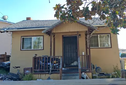 8901 D St, Oakland, CA 94621