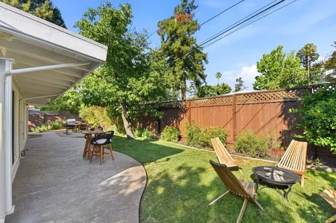 Exterior - 201 Thompson Sq, Mountain View, CA 94043 photo 2 of 9