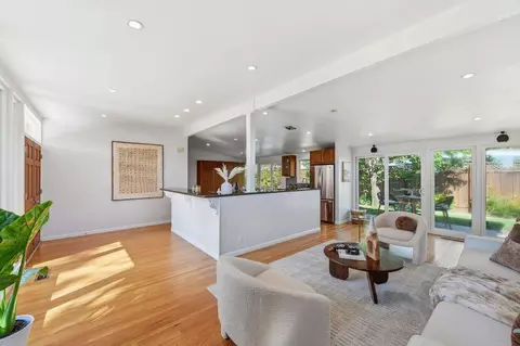Living - 201 Thompson Sq, Mountain View, CA 94043 photo 4 of 4