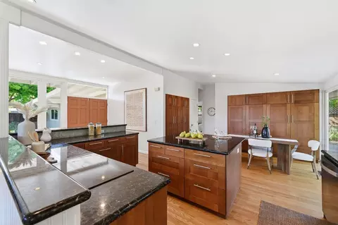 Kitchen - 201 Thompson Sq, Mountain View, CA 94043 photo 5 of 6
