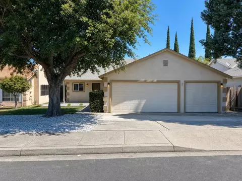 1574 Sun River St, Oakdale, CA 95361