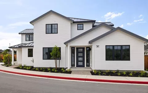 568 Creekside Ct, Half Moon Bay, CA 94019