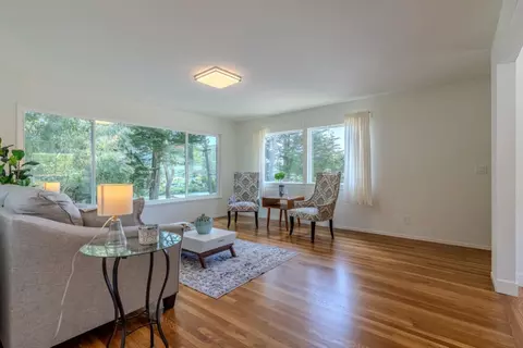 Living - 1287 Alicante Dr, Pacifica, CA 94044 photo 3 of 8
