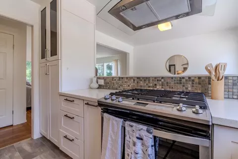 Kitchen - 1287 Alicante Dr, Pacifica, CA 94044 photo 4 of 4
