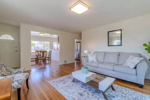Living - 1287 Alicante Dr, Pacifica, CA 94044 photo 4 of 8