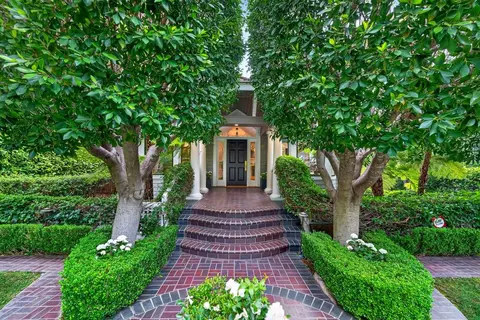 52 Hernandez Ave, Los Gatos, CA 95030