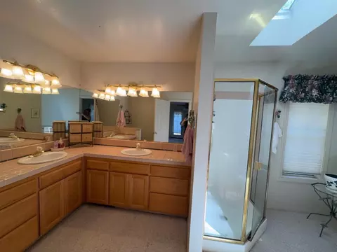 Bath - 1388 Kenney Dr, Murphys, CA 95247 photo 5 of 5