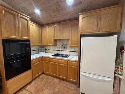 Kitchen - 1388 Kenney Dr, Murphys, CA 95247 photo 3 of 7
