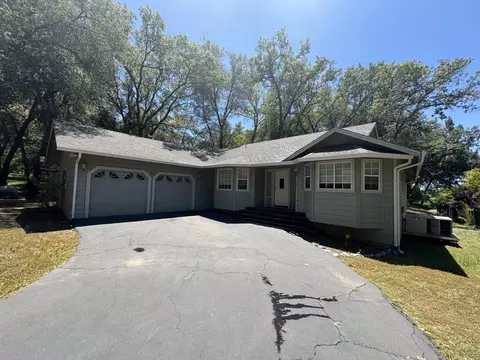 1388 Kenney Dr, Murphys, CA 95247