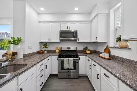 Kitchen - 802 Garden St, Milpitas, CA 95035 photo 3 of 5
