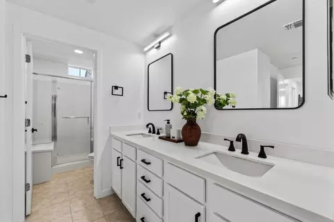 Bath - 802 Garden St, Milpitas, CA 95035 photo 2 of 3
