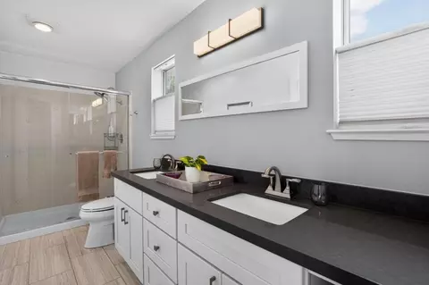 Bath - 108 Commodore Dr, Richmond, CA 94804 photo 1 of 3