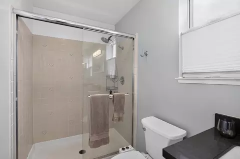 Bath - 108 Commodore Dr, Richmond, CA 94804 photo 2 of 3