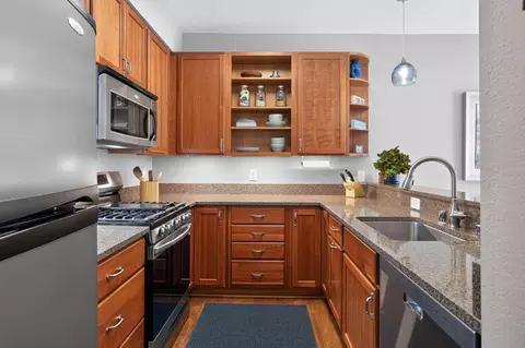 Kitchen - 108 Commodore Dr, Richmond, CA 94804 photo 2 of 4