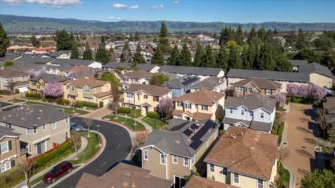 View/Area - 730 Tennyson Dr, Gilroy, CA 95020 photo 5 of 8