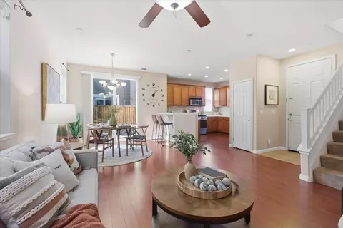 Living - 730 Tennyson Dr, Gilroy, CA 95020 photo 2 of 2