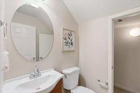 Bath - 730 Tennyson Dr, Gilroy, CA 95020 photo 1 of 4