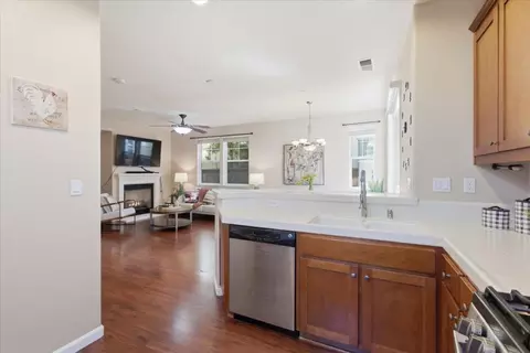 Kitchen - 730 Tennyson Dr, Gilroy, CA 95020 photo 3 of 4