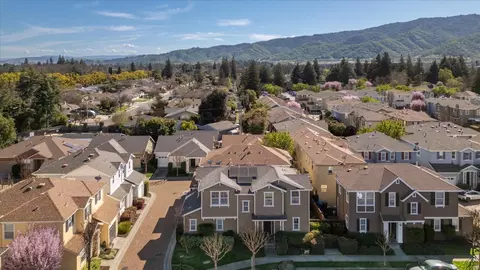 View/Area - 730 Tennyson Dr, Gilroy, CA 95020 photo 2 of 8